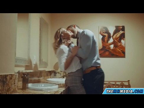 ❤️ Вақте ки як малламуй busty шумо дар як ҳоҷатхона ҷамъиятӣ seduces ❤️❌ Синси босифат дар tg.pornjk.ru ❌️❤